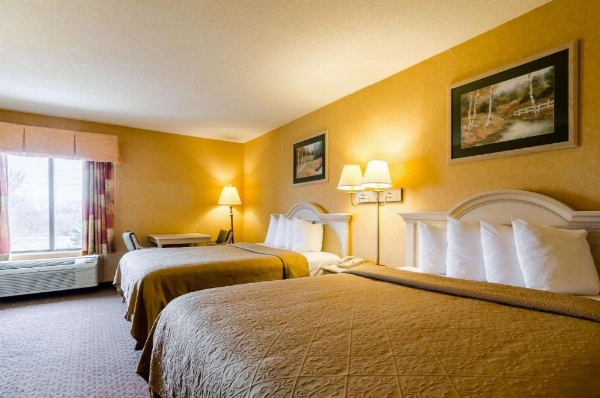 Quality Inn & Suites Manhattan image 14
