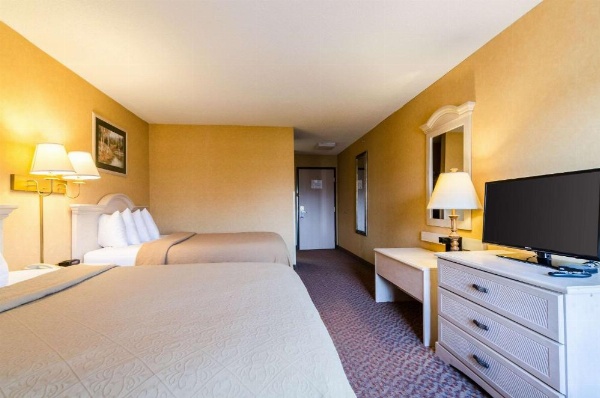 Quality Inn & Suites Manhattan image 15
